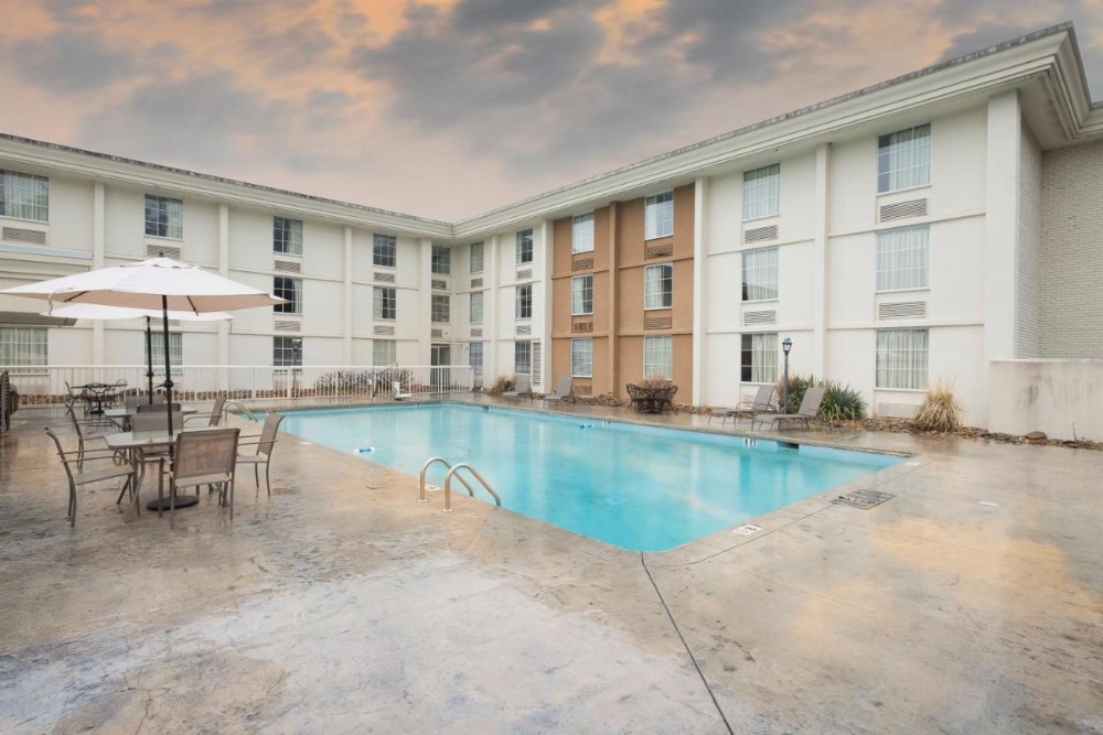 Red Roof Inn Knoxville Central - Papermill Road Image 31