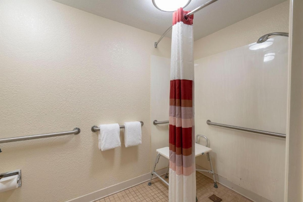 Red Roof Inn Knoxville Central - Papermill Road Image 33